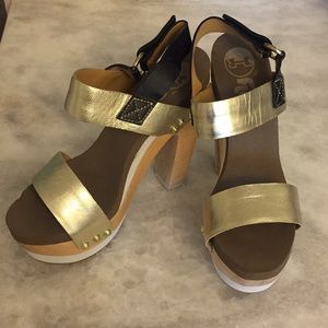 Flogg Platforms size 7 1/2